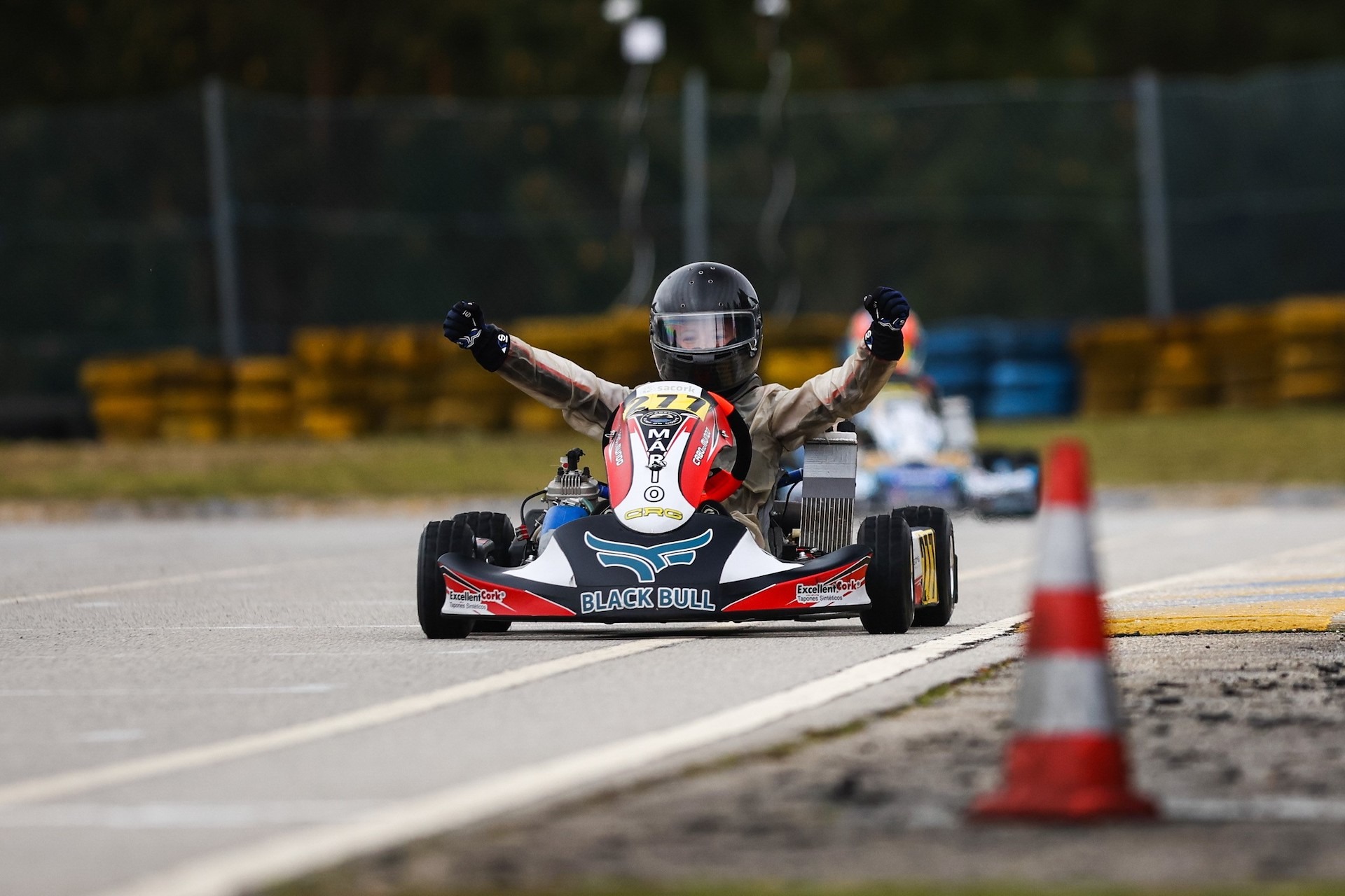 Featured image for “Mário Silva Lora sagra-se campeão nacional de Karting”