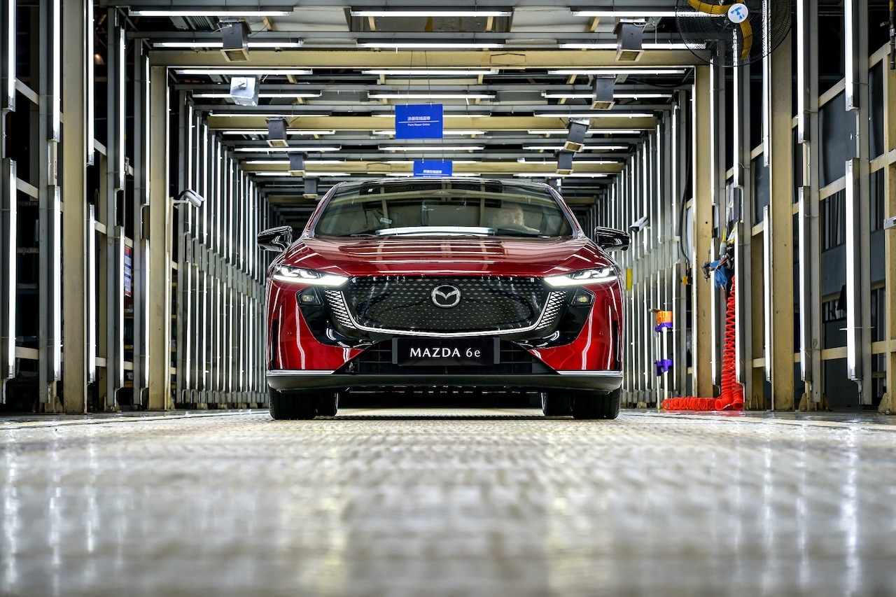Featured image for “Mazda 6e: o novo elétrico chega a Portugal no final do verão”